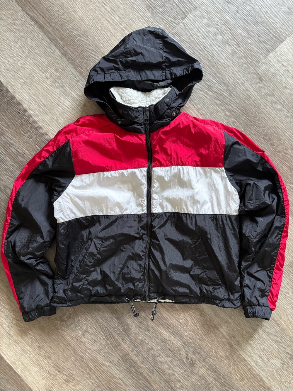 Hollister Colorblock Windbreaker Jacket M Red White Black Sherpa Lined Hooded